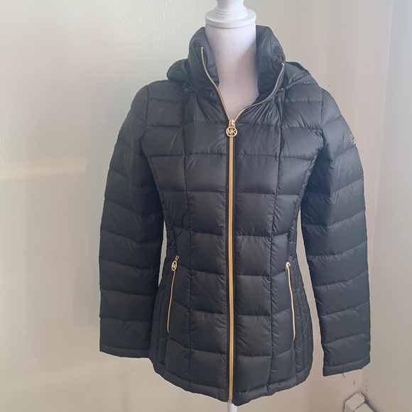 MICHAEL Michael Kors Jackets & Blazers - Michael Kors packable hooded down-fill jacket. Size small. Fitted. Mk logo.